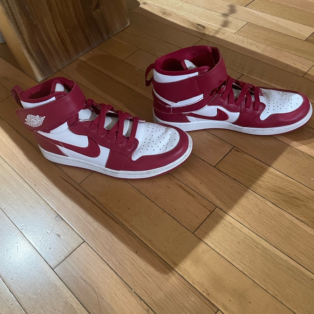 Nike Air Jordan 1 Hi Flyease